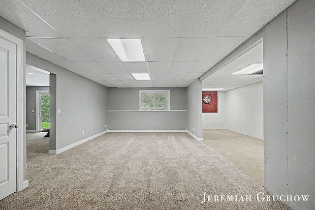 3333 Falcon Bluff Court Ne, Grand Rapids Twp, MI 49525