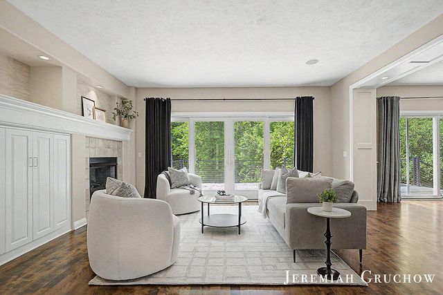 3333 Falcon Bluff Court Ne, Grand Rapids Twp, MI 49525