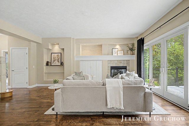 3333 Falcon Bluff Court Ne, Grand Rapids Twp, MI 49525