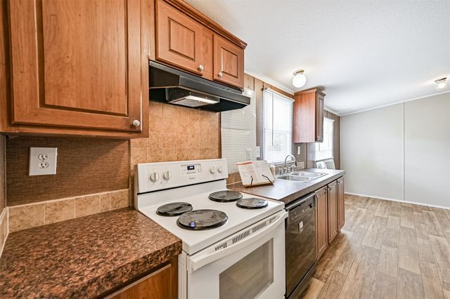 1036 9th Street, Dickinson, TX 77539