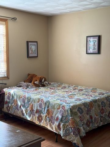 102 Vestal St, Fall River, MA 02720