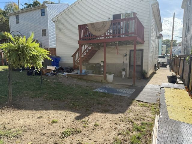 102 Vestal St, Fall River, MA 02720