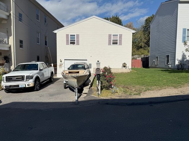 102 Vestal St, Fall River, MA 02720