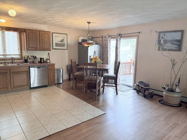 102 Vestal St, Fall River, MA 02720