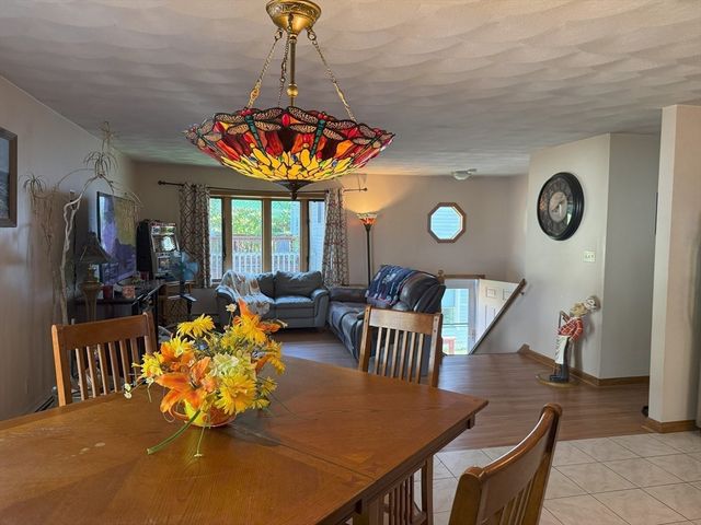 102 Vestal St, Fall River, MA 02720