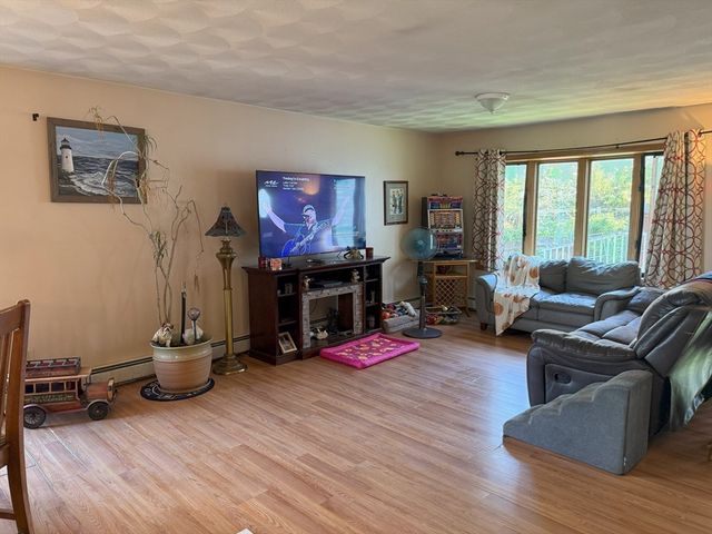 102 Vestal St, Fall River, MA 02720