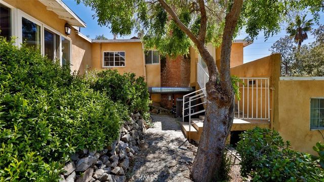 10058 Sunland Boulevard, Sunland, CA 91040