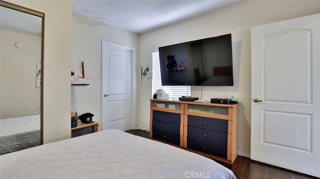 10058 Sunland Boulevard, Sunland, CA 91040