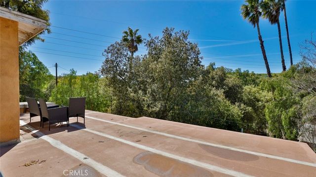 10058 Sunland Boulevard, Sunland, CA 91040