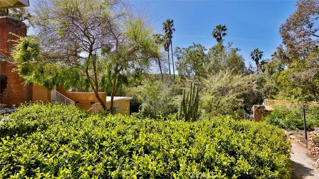 10058 Sunland Boulevard, Sunland, CA 91040