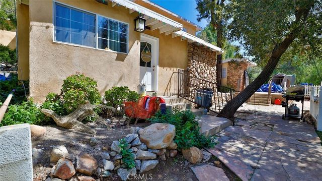 10058 Sunland Boulevard, Sunland, CA 91040