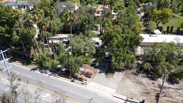 10058 Sunland Boulevard, Sunland, CA 91040