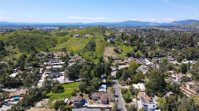 10058 Sunland Boulevard, Sunland, CA 91040