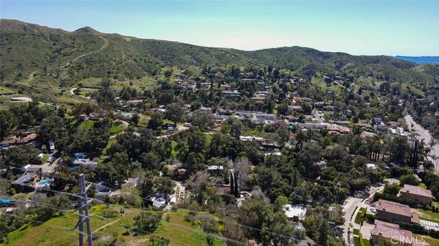 10058 Sunland Boulevard, Sunland, CA 91040