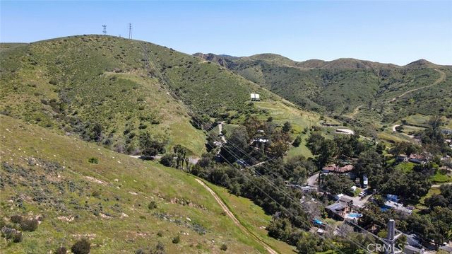 10058 Sunland Boulevard, Sunland, CA 91040