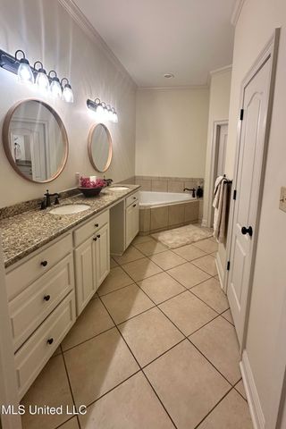 3808 Acadian Village Drive, Ocean Springs, MS 39564