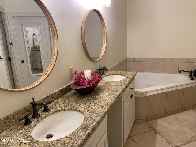 3808 Acadian Village Drive, Ocean Springs, MS 39564