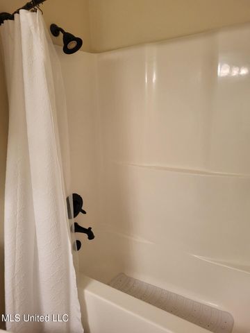 3808 Acadian Village Drive, Ocean Springs, MS 39564