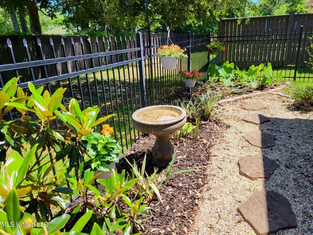 3808 Acadian Village Drive, Ocean Springs, MS 39564