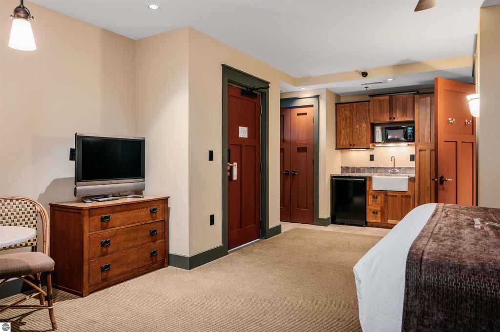 Image 24 of property listing at 2035 N US-31 N # 105, Traverse City, MI 49686