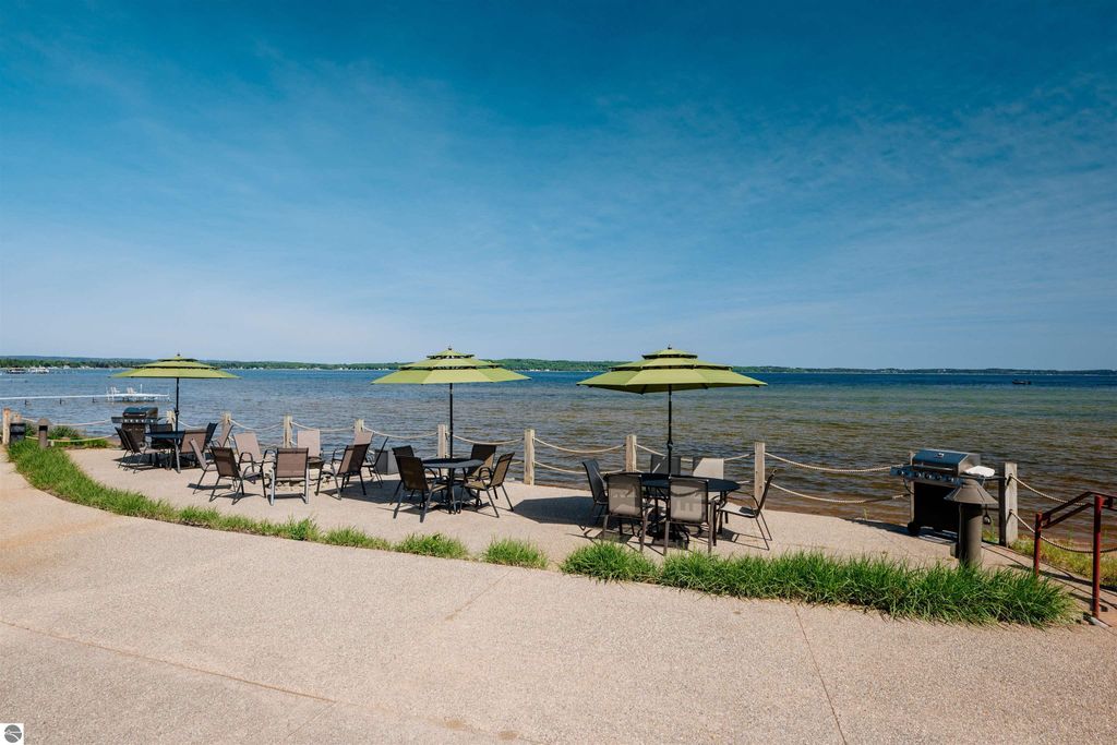 Image 33 of property listing at 2035 N US-31 N # 105, Traverse City, MI 49686