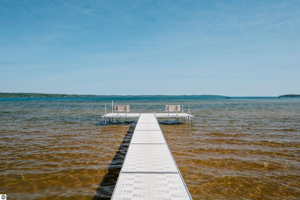 Image 44 of property listing at 2035 N US-31 N # 105, Traverse City, MI 49686