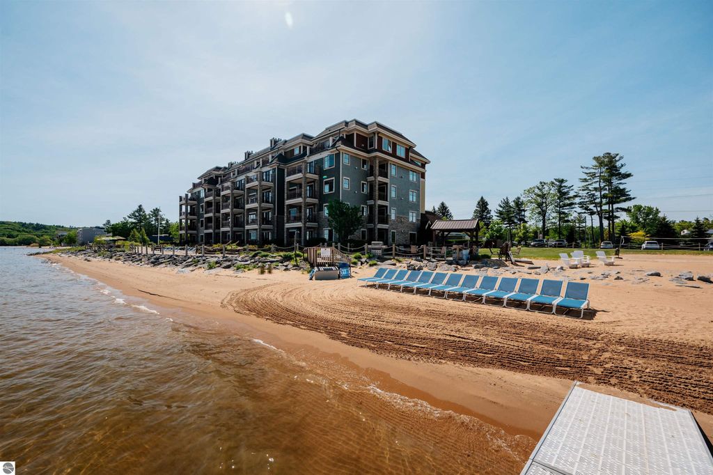 Image 45 of property listing at 2035 N US-31 N # 105, Traverse City, MI 49686