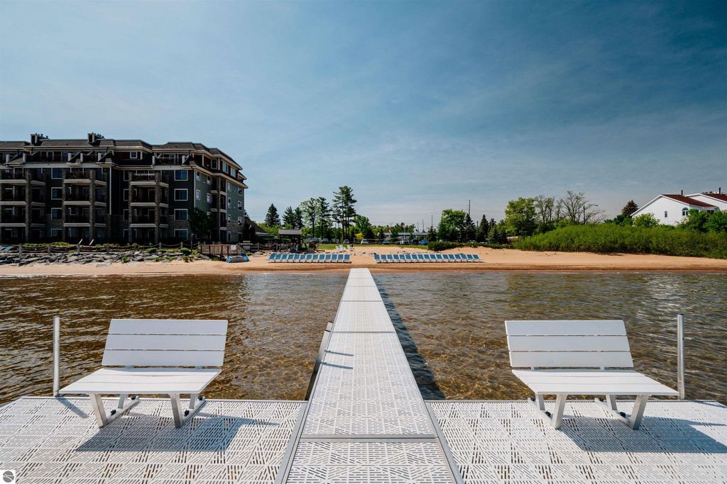 Image 47 of property listing at 2035 N US-31 N # 105, Traverse City, MI 49686