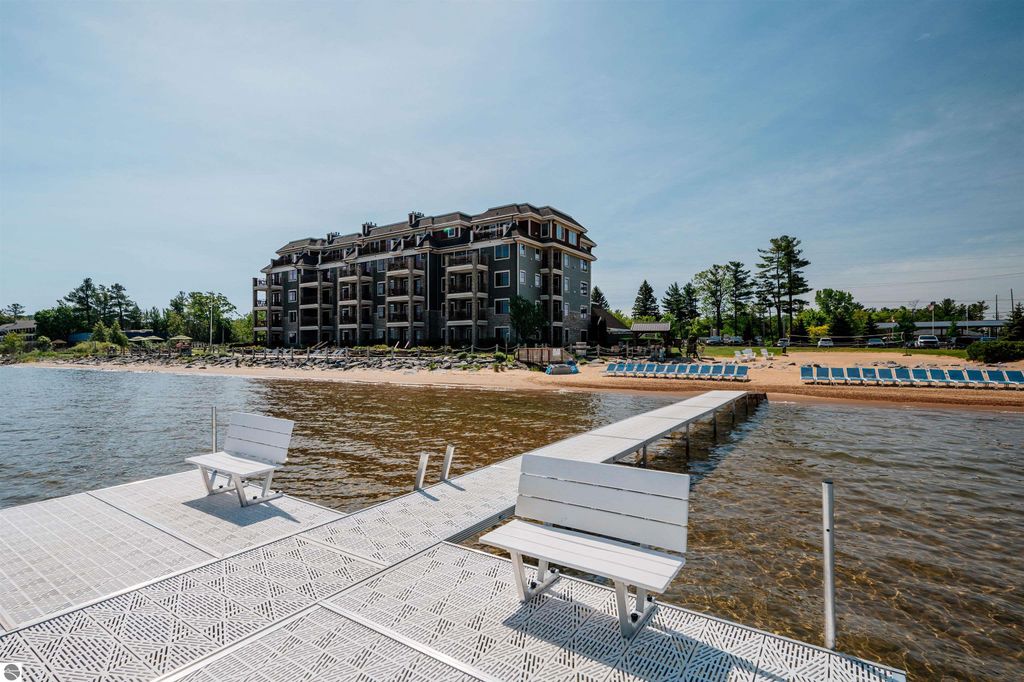 Image 48 of property listing at 2035 N US-31 N # 105, Traverse City, MI 49686