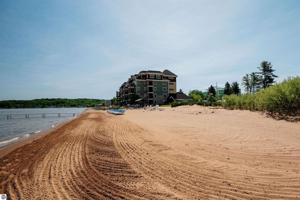 Image 50 of property listing at 2035 N US-31 N # 105, Traverse City, MI 49686