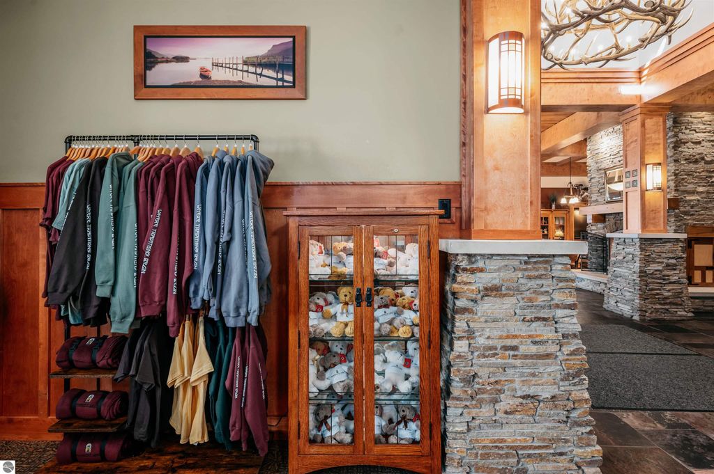 Image 68 of property listing at 2035 N US-31 N # 105, Traverse City, MI 49686