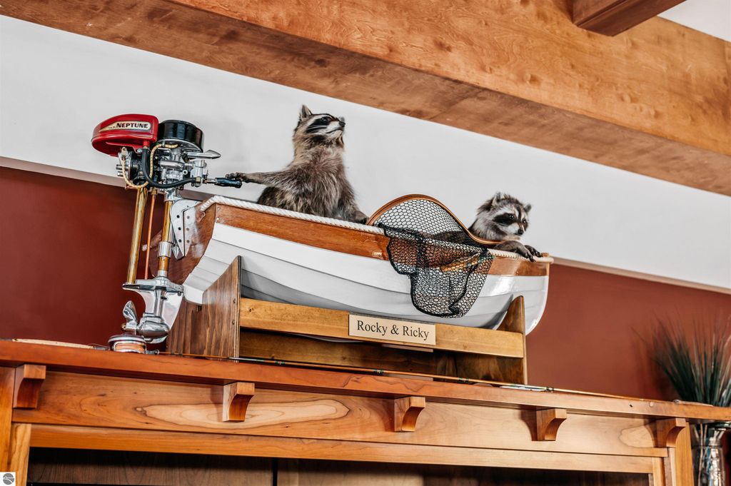 Image 79 of property listing at 2035 N US-31 N # 105, Traverse City, MI 49686