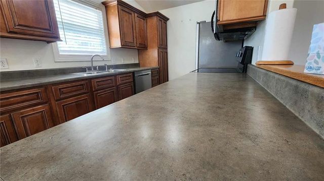 110 S Williams Street, Girard, KS 66743