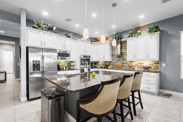 2611 COCO PALM CIRCLE, Wesley Chapel, FL 33543