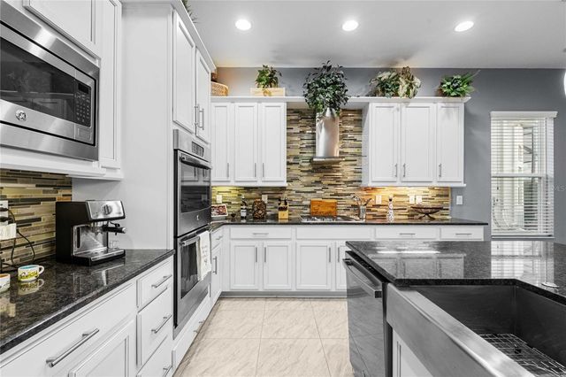 2611 COCO PALM CIRCLE, Wesley Chapel, FL 33543