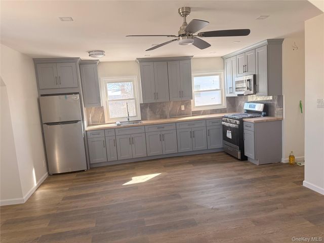 351 Roquette Avenue, Floral Park, NY 11001