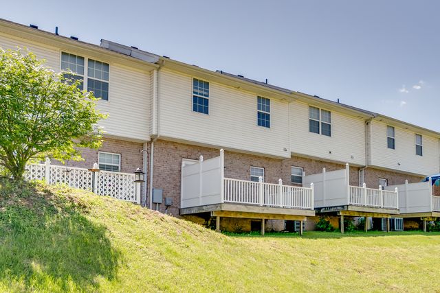 804 Spence Enclave Ln, Nashville, TN 37210