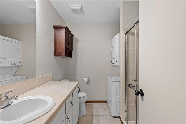 11327 W 77TH Terrace, Shawnee, KS 66214