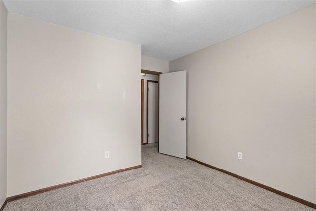 11327 W 77TH Terrace, Shawnee, KS 66214