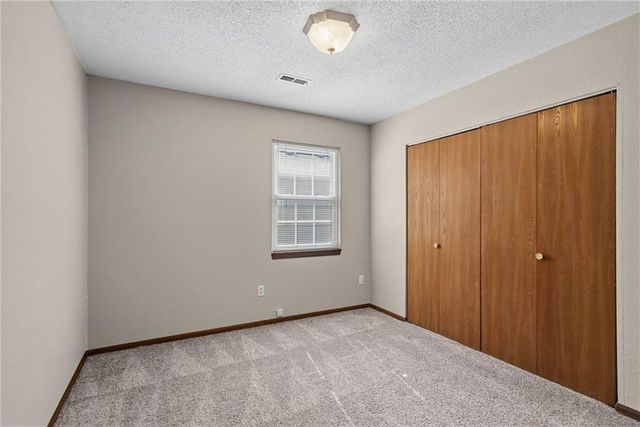 11327 W 77TH Terrace, Shawnee, KS 66214
