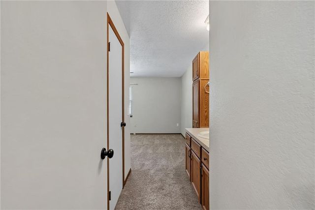 11327 W 77TH Terrace, Shawnee, KS 66214