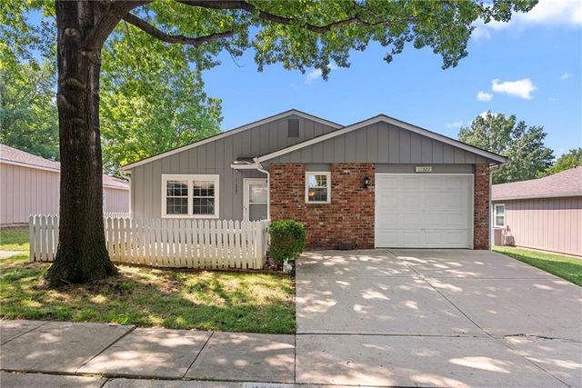 11327 W 77TH Terrace, Shawnee, KS 66214