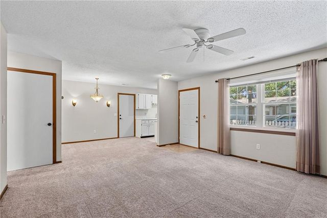 11327 W 77TH Terrace, Shawnee, KS 66214