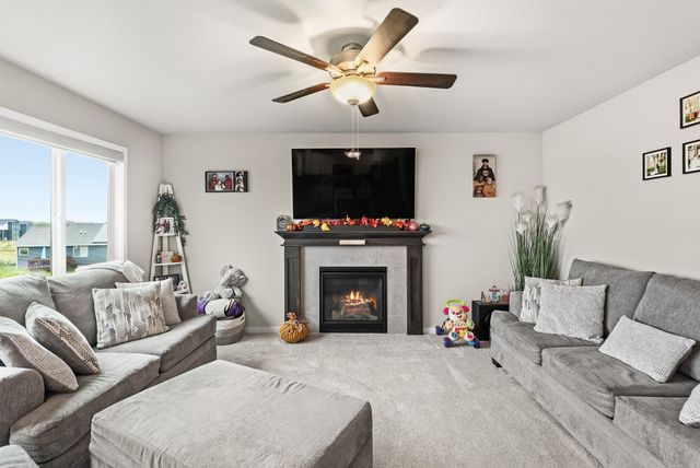 335 NW Horan Court, Waukee, IA 50263