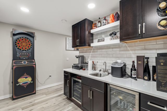 335 NW Horan Court, Waukee, IA 50263