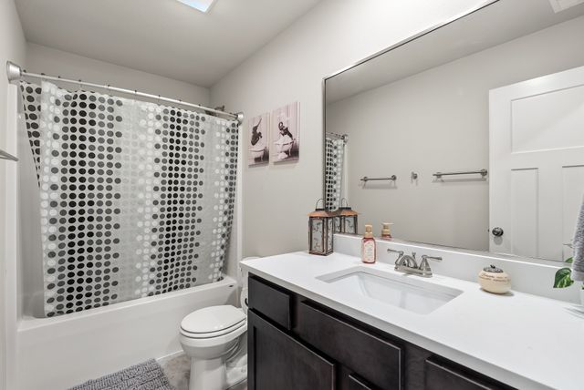 335 NW Horan Court, Waukee, IA 50263