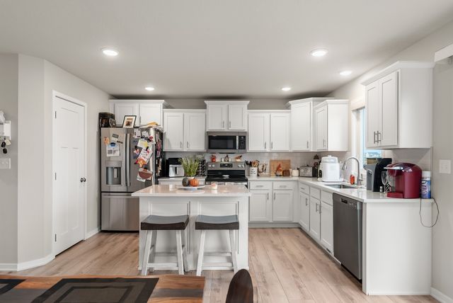 335 NW Horan Court, Waukee, IA 50263