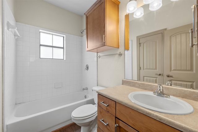 2410 S 2nd 205, Waco, TX 76706