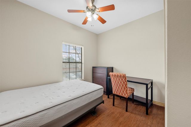 2410 S 2nd 205, Waco, TX 76706