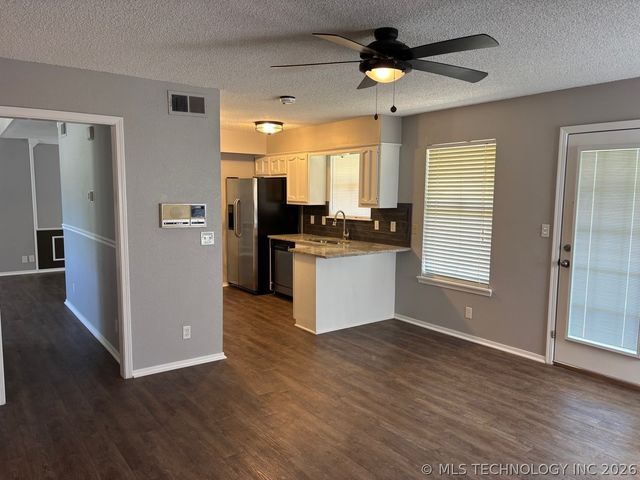 9317 S 94th East Avenue, Tulsa, OK 74133